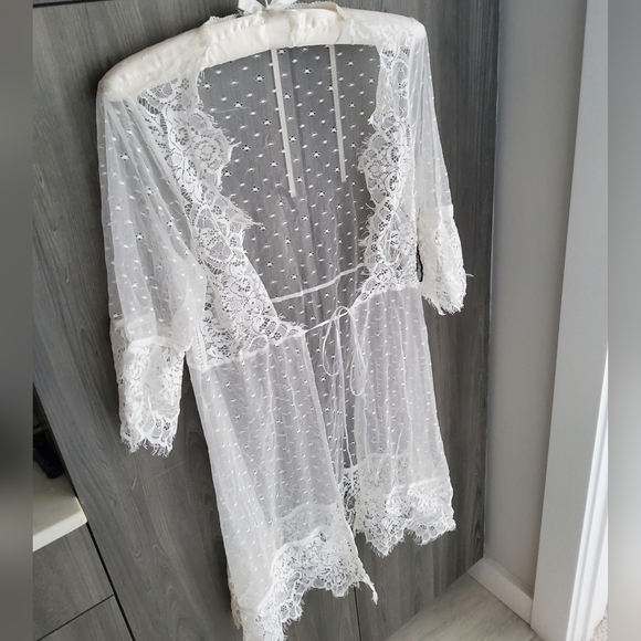 🍋For Love and Lemons Vanity Robe White - Picture 3 of 15